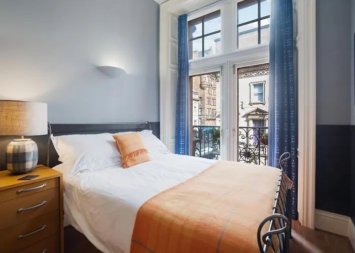 West George Street Apartment